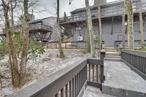 Stylish Tannersville Townhome w/ Private Deck