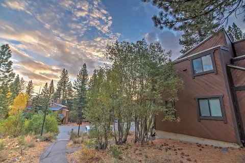 Northstar Resort Shuttle Access: Truckee Condo