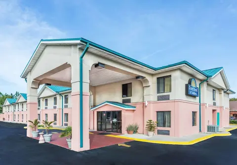 Days Inn by Wyndham Panama City/Callaway