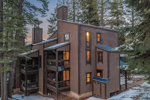 Arroyo by Avantstay Peaceful Mountain Townhouse w/ Large Private Balcony