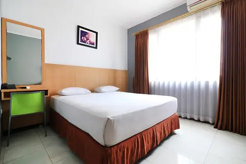 Serena Hotel