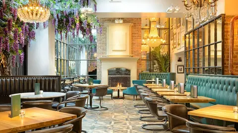 Black Ivy Hotel