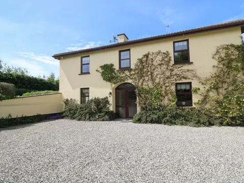 Tilladavin House