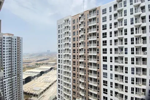 Best Furnished Studio Tokyo Riverside Pik 2 Apartment