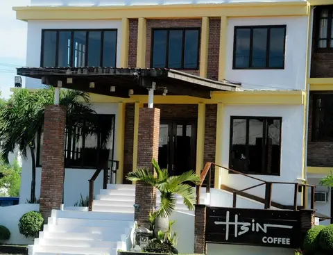 Mango Valley Hotel 1