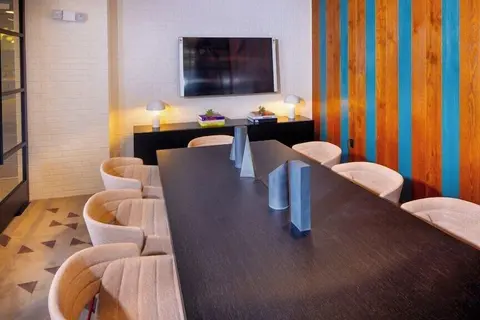 Incredible Apartment Near The Metro