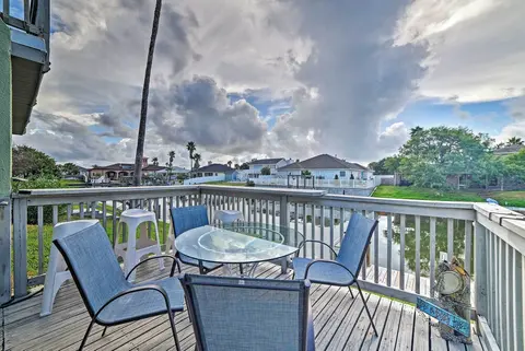 Breezy Corpus Christi Condo w/ Deck + Fishing Dock