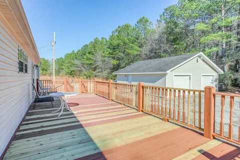 Georgetown Home w/ Deck ~ 13 Mi to Black River!