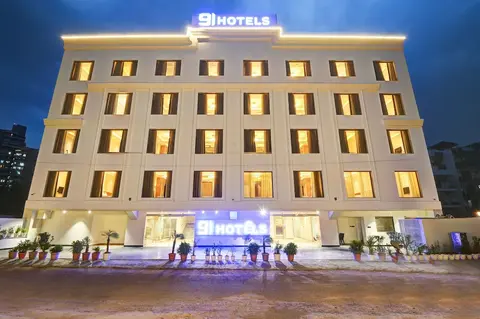 Hotel 91 City Centre Sector 52