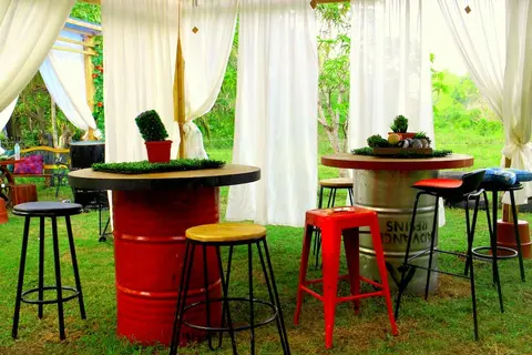 Sea Breeze Hostel