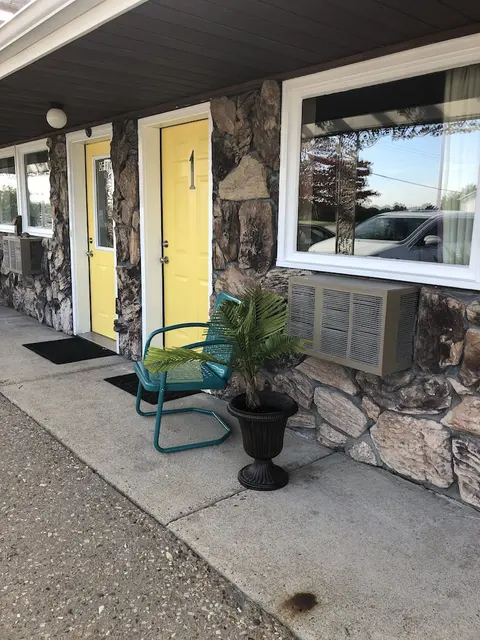 Triangle Inn Motel