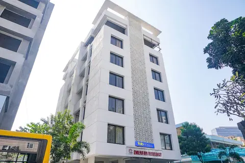 Fabhotel Emersion Residency