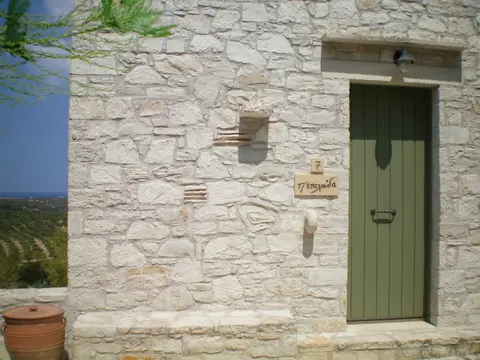 Dalabelos Estate