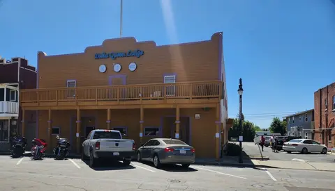 Delta Queen Lodge Bar Restaurant
