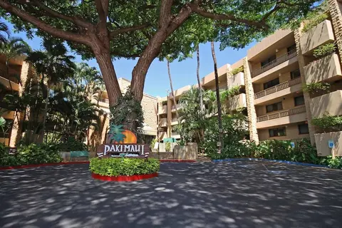 Paki Maui #118 1 Bedroom Condo by RedAwning