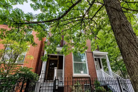 Modern Luxury 4 Bed/3.5 Bath with Garage Parking! by AllSet Turnover