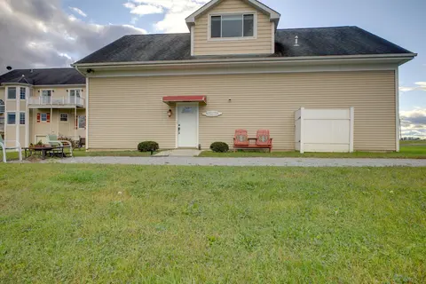 Comfy Schuylerville Carriage Getaway w/ Views