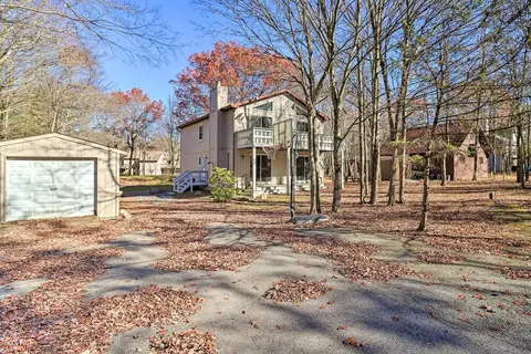 Hike & Swim: Family Home in Albrightsville!