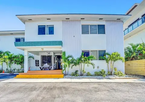 Tranquil Beachside Studio Near Marinas & Dining