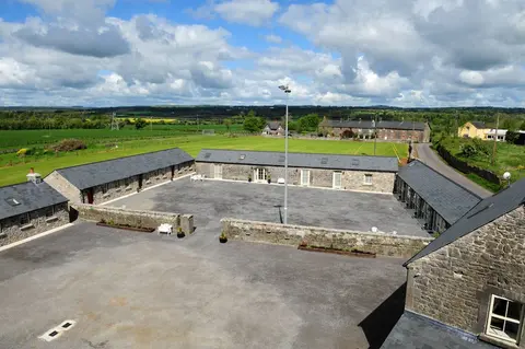 Sheephouse Country Courtyard