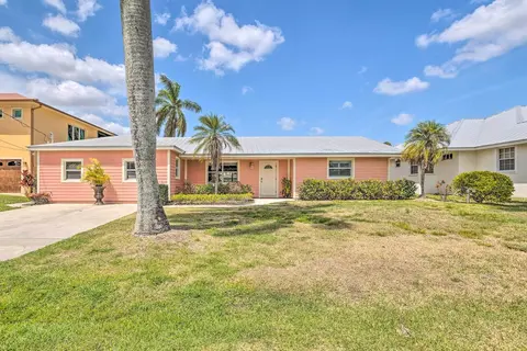 Canalfront Family Home w/ Boat Dock & Games!