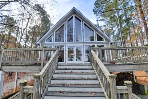 Buckhead Home w/ On-site Lake Oconee Access!