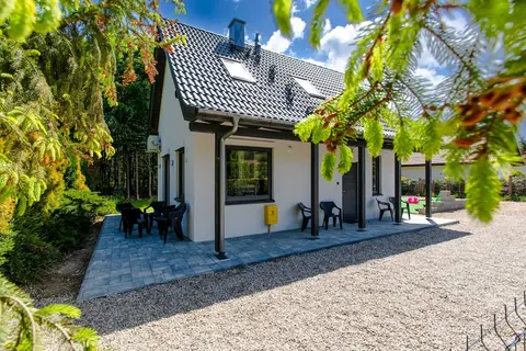 House Ostoya Wrzosowo by Renters