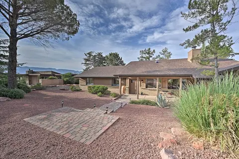 Home Near Amitabha Stupa & Peace Park in Sedona!