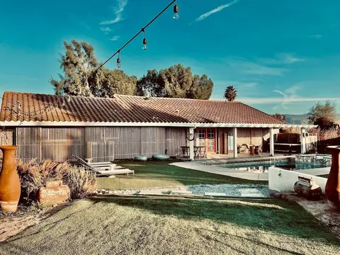 Water Vinyasa Fire Pit Pool Outdoor Lounge