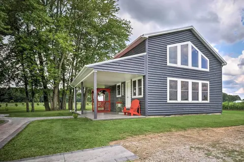 Cozy Haven of Rest Home w/ Amish Country Views!