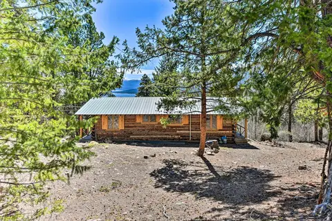 Idyllic Twin Lakes Escape w/ Views of the Lakes