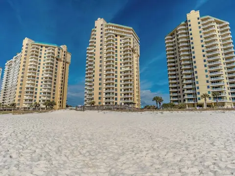 Beach Colony West  by SVR