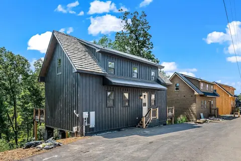 Rustic Ripples Chalet