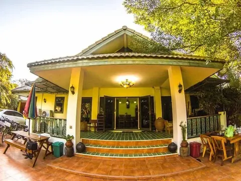 Plus Hostel Ayutthaya