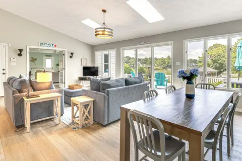 Boat Dock & Kayaks: Waterfront Home in Deltaville!