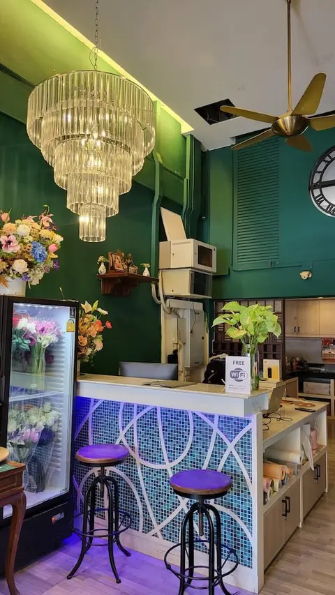 Terminal 58 hostel at town