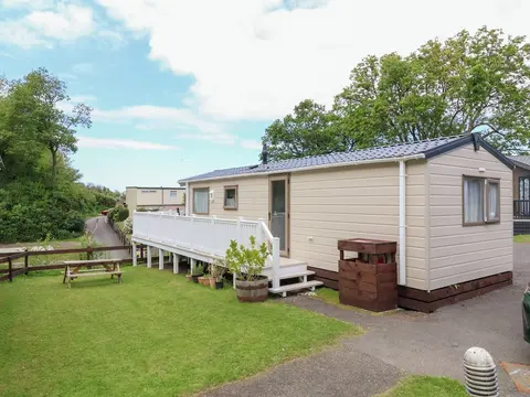 23 Manleigh Park
