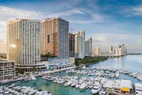 Iconic-poolview Waterfront 2bd