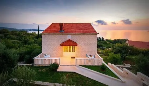 Villa Bouganvillea - sea View & Garden - A4 Premium