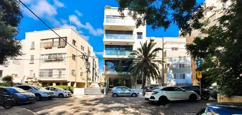 Rupin Ruby in Tel Aviv-yafo