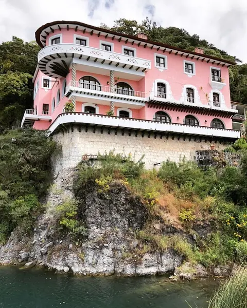 Hotel Tzanjuyu Bay
