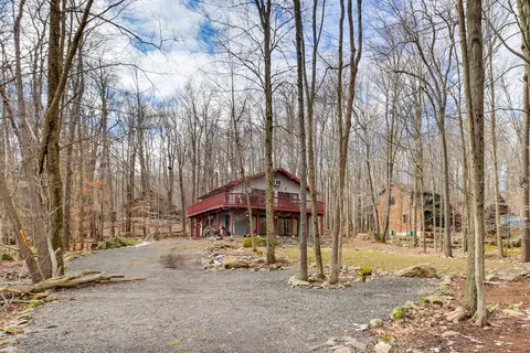 Gouldsboro Cabin w/ Game Room - Near Lakes!