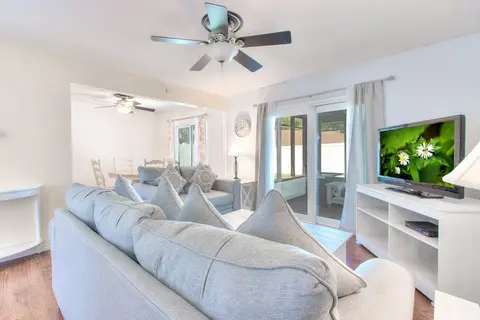 Sunshine State Of Mind 3 Bedroom Home by Redawning