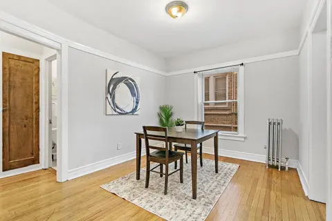 1BR Explore Town in Loyola Park