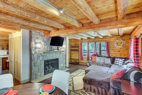 Cabin ~ 1 Mi to Lake Gregory & Hiking!