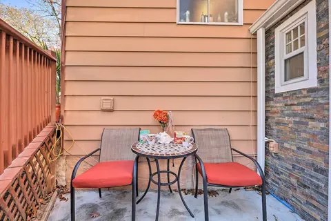 Cozy & Convenient Elmont Retreat w/ Patio!