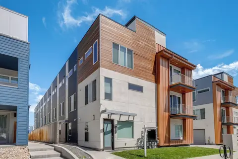 Luxe Denver Townhome: Hot Tub + City Views!