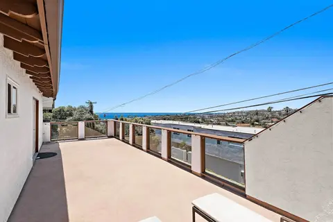 Ocean-view Oasis: Steps to Dana Point Beaches!