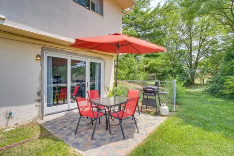 Reynoldsburg Home w/ Patio ~ 11 Mi to Columbus!