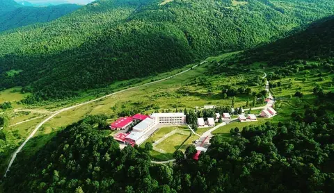 Ani Resort